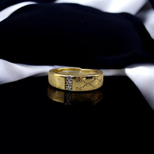 Curb Band Ring in Gold-Plated Stainless Steel