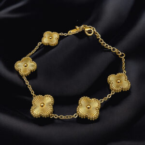 ✨ Golden Aura Clover Bracelet