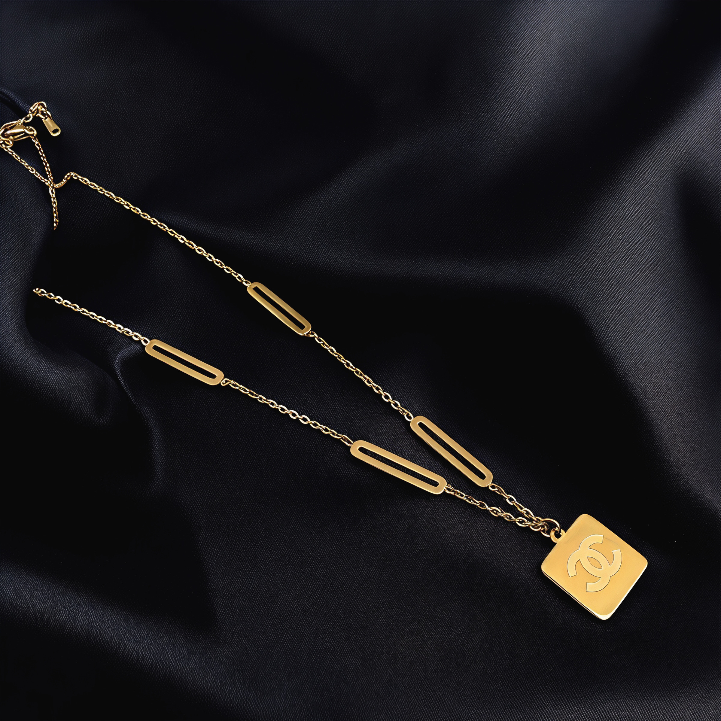 ✨ AK Elegant Gems ✨ Golden Emblem Pendant Necklace