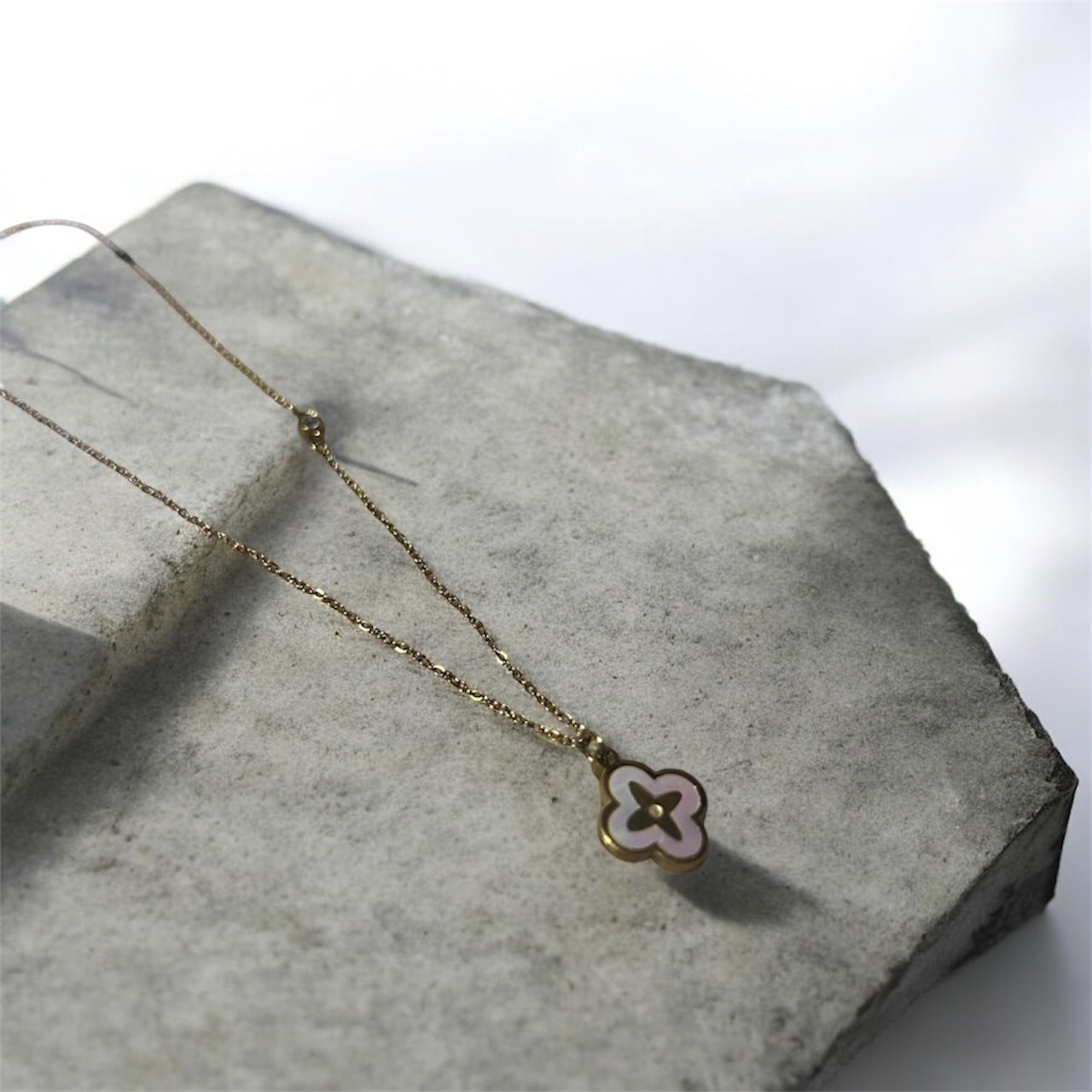 BOND OF LOVE Pendant