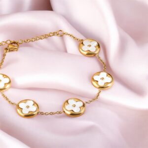 Best Anti-Tarnish Jewellery Under ₹999 (Affordable & Stylish Picks) – anti tarnish gold jewelry